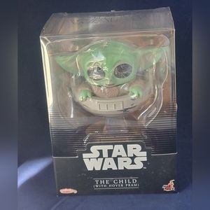 NWT Star Wars The Child with Hover Pram Disney Mandalorian